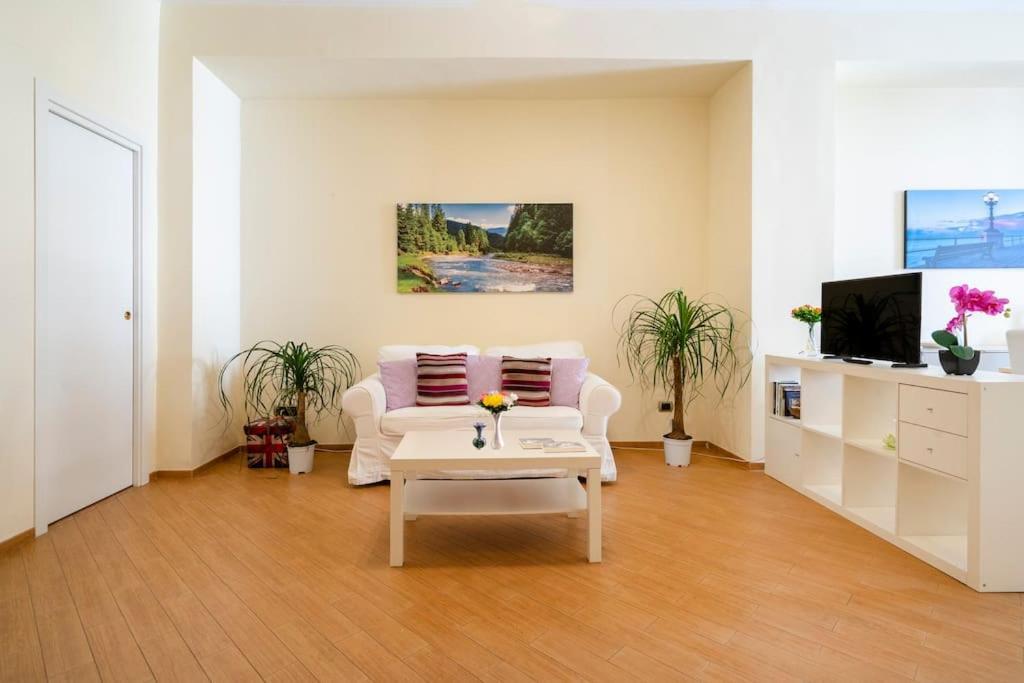 Carlotta - Italian Living Bari Exterior foto